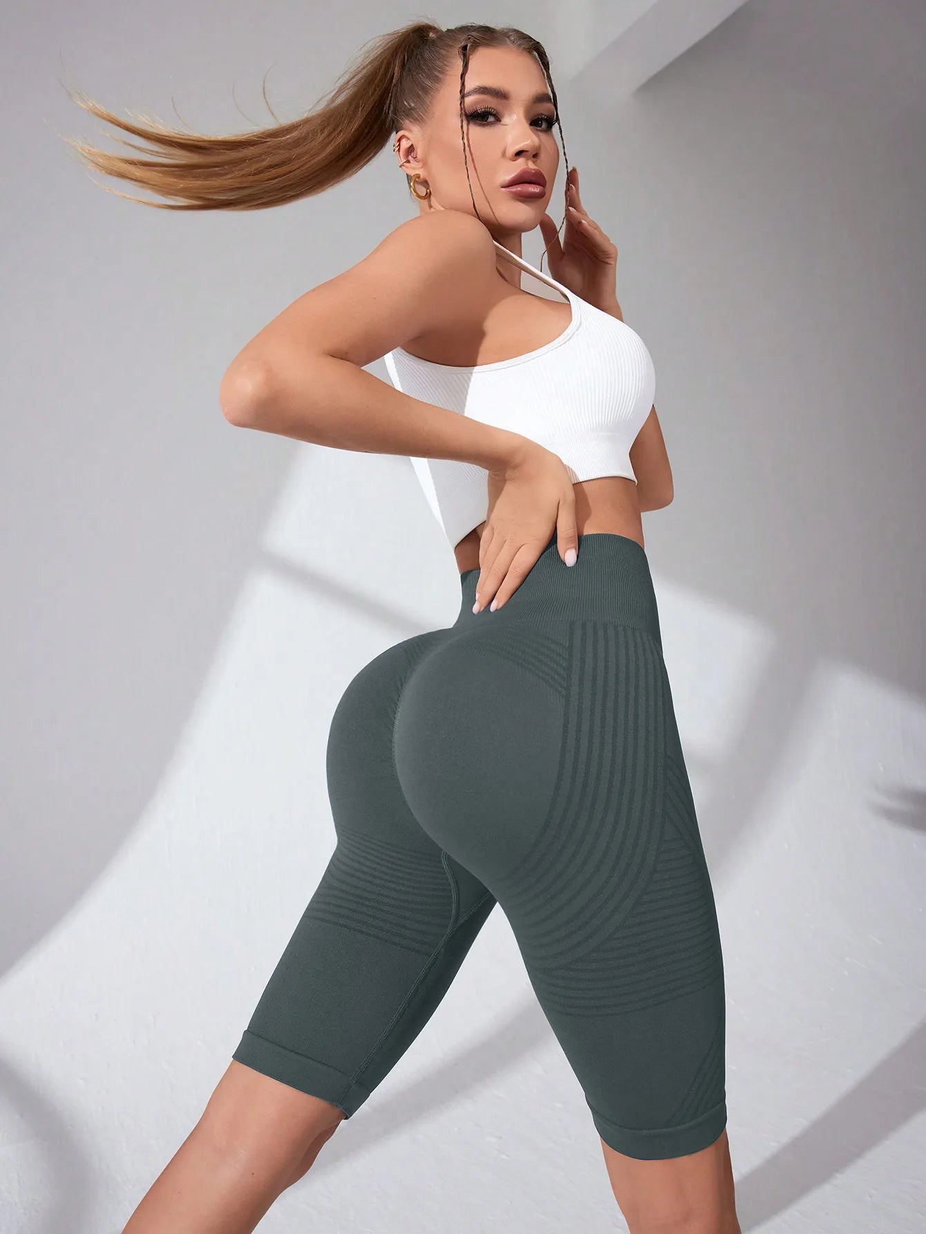 Women’s High Waist Seamless Slim Yoga Shorts Stretchy Push Up Butt Lifting Knitted Workout Running