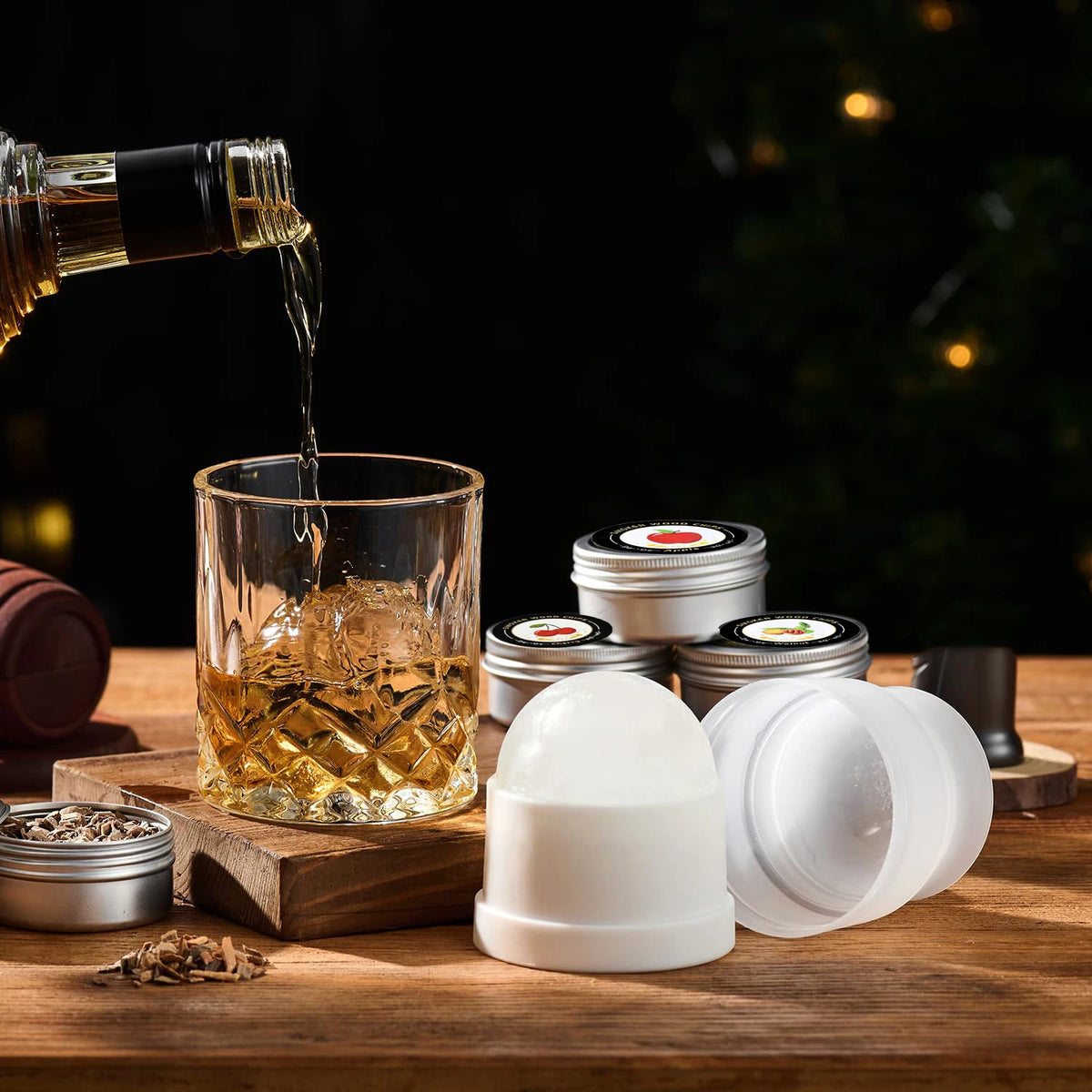 Cocktail Smoker Kit with Apple, Cherry, Oak & Pecan Wood Chips – Whiskey Drink Smoker with Wooden Smoking Hood for Bar & Kitchen