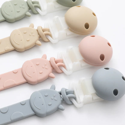 Clip de Chupete de Silicona sin BPA – Sujetachupetes de Una Sola Pieza para Bebés Niños y Niñas de 3+ Meses, Accesorio Seguro para Bebés