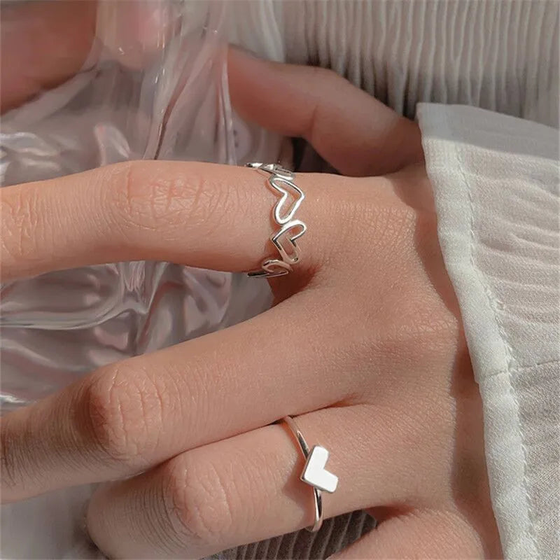 Conjunto de anillos apilables de circonita cúbica plateada para mujer – Luna, flecha, flor y corazón | Joyería de moda para boda y regalo