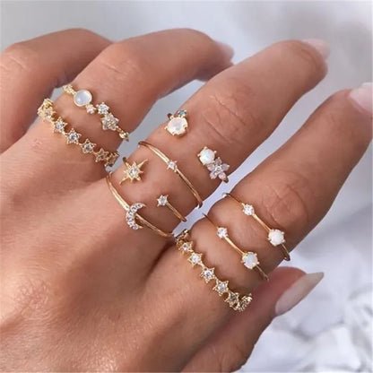 Juego de anillos bohemio dorado para mujer – Anillos apilables de cristal con diseño de amor, corazón, luna, flecha, flor y letra | Regalo de joyería bohemia para boda