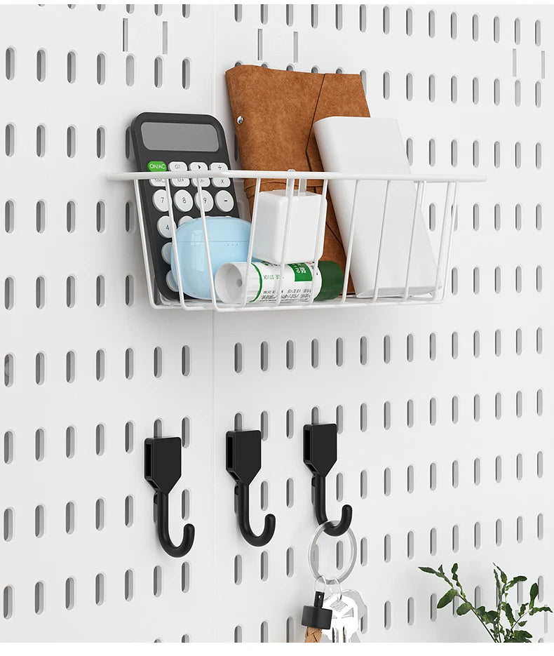 Kit de organización modular de pared con tablero perforado (Pegboard) para bricolaje – Paneles de almacenamiento colgantes sin taladro para cuartos de manualidades, oficina y organización del hogar