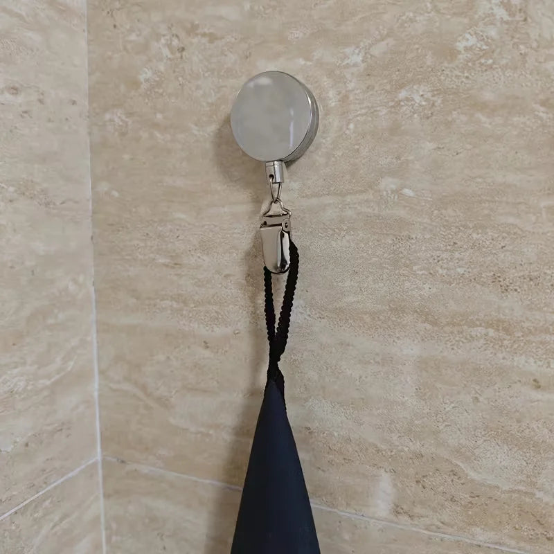 Toallero Automático Retráctil – Soporte de Toalla Adhesivo de Pared sin Perforaciones, Organizador Colgante de Rebote Automático con Clip Fuerte para Almacenamiento en Baño y Cocina