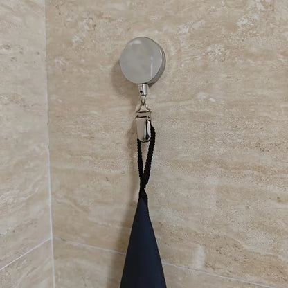 Toallero Automático Retráctil – Soporte de Toalla Adhesivo de Pared sin Perforaciones, Organizador Colgante de Rebote Automático con Clip Fuerte para Almacenamiento en Baño y Cocina