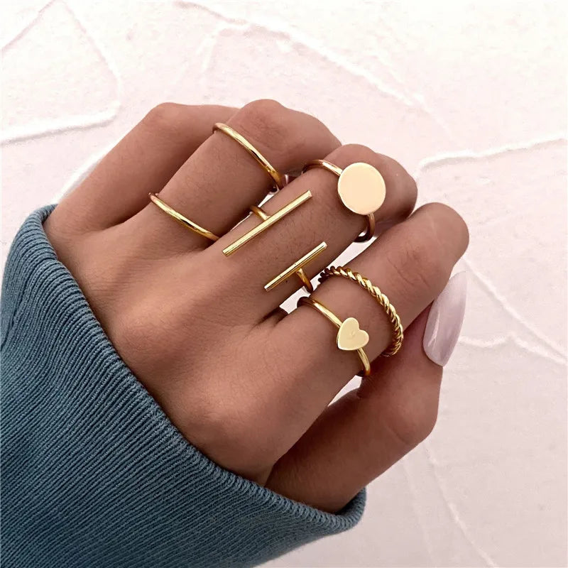 Conjunto de anillos apilables de circonita cúbica plateada para mujer – Luna, flecha, flor y corazón | Joyería de moda para boda y regalo