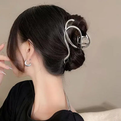 Elegant Geometric Bow Hair Claw Clip for Women – Vintage Large Metal Hair Clip Barrette Hair Accessory