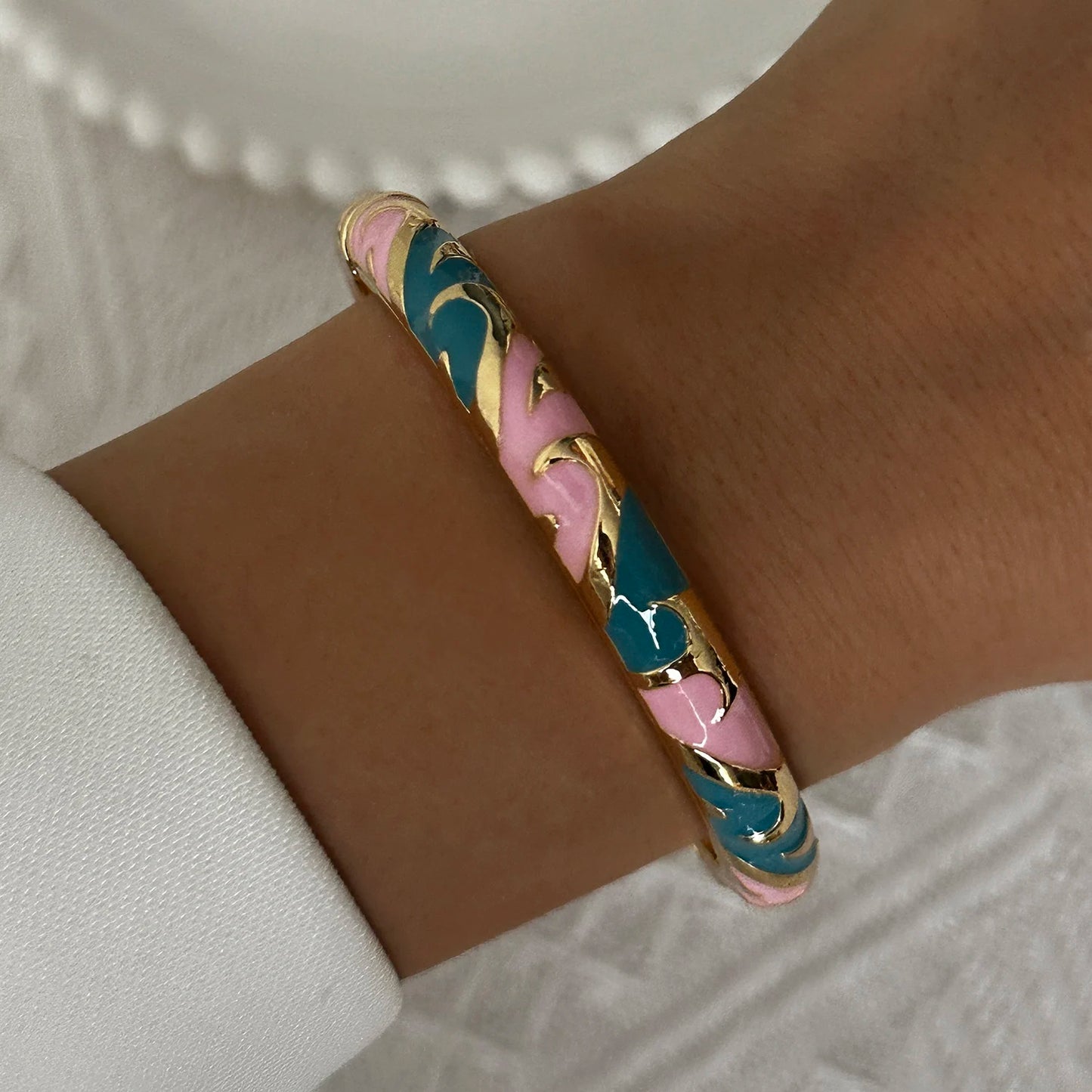 Elegante pulsera de esmalte de flores con circonitas – Pulsera retro chapada en oro con ojo turco floral para mujer | Joyería de moda para fiesta