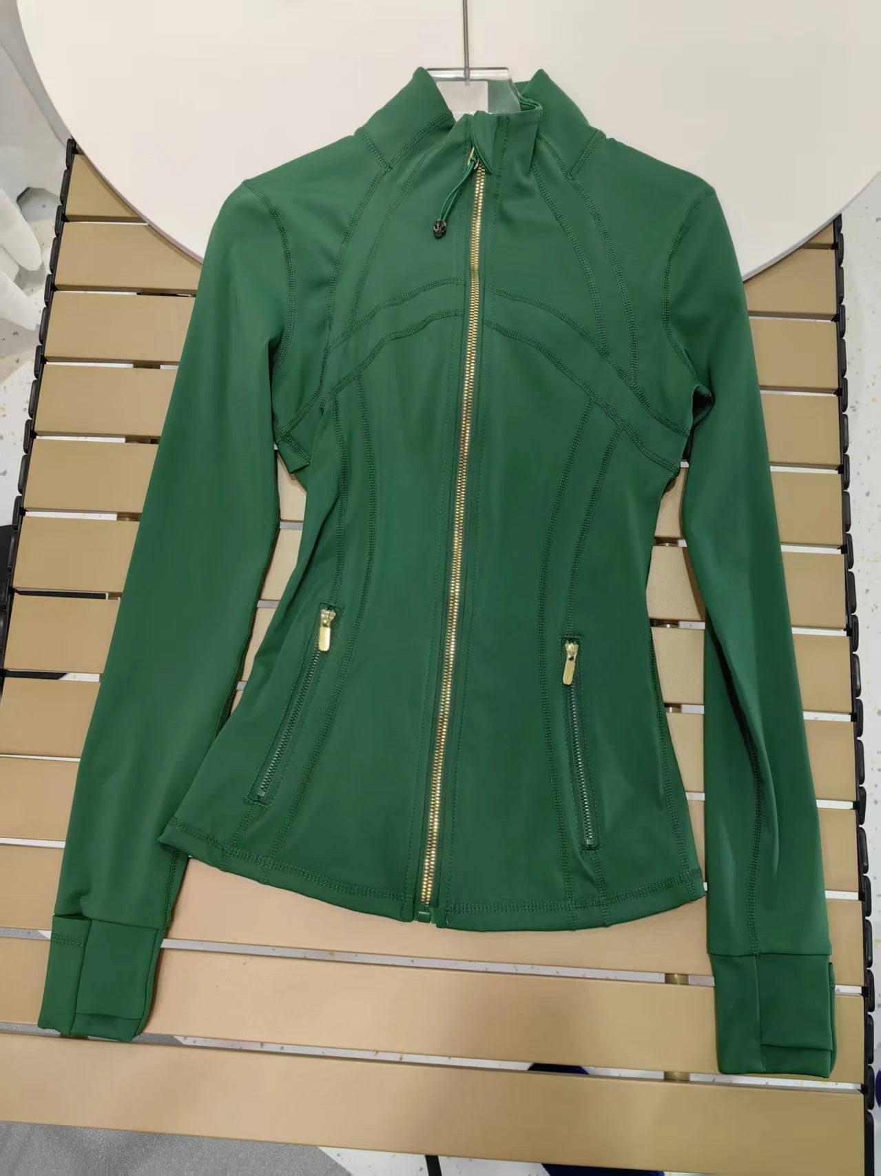 Chaqueta de yoga de mujer ajustada con cremallera – Top deportivo de cuello alto de secado rápido para gimnasio, running y fitness