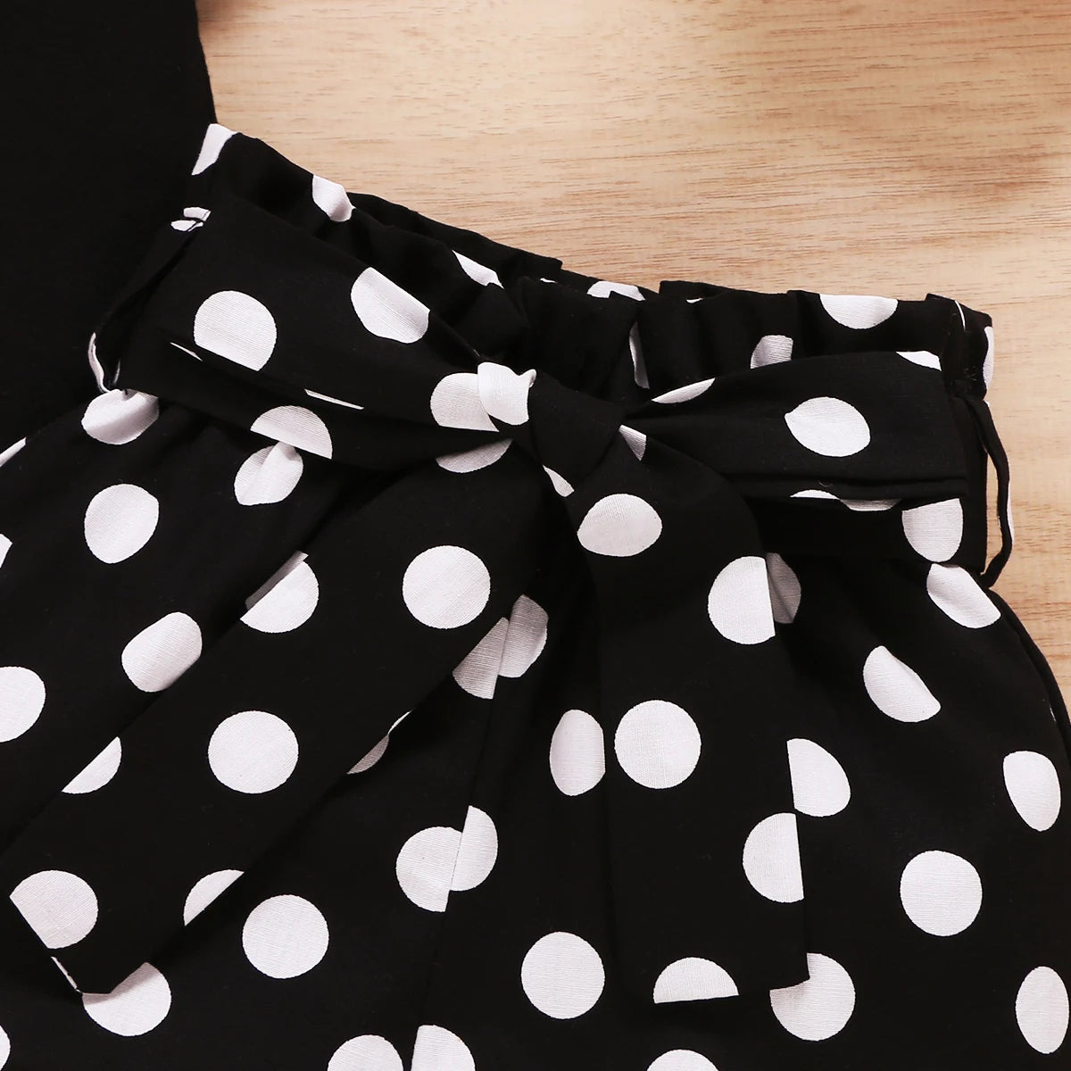 Baby Girl 3PCS Summer Outfit Set – Short Sleeve Bodysuit, Polka Dot Shorts & Headband for Infants