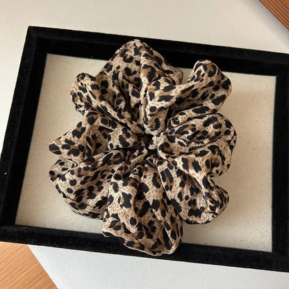 Korean Leopard Print Oversized Scrunchie – Large Elastic Hair Tie for Women & Girls | Retro Fashion Ponytail Hair Accessory