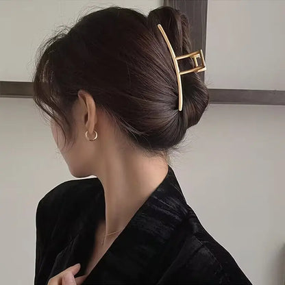Elegant Geometric Bow Hair Claw Clip for Women – Vintage Large Metal Hair Clip Barrette Hair Accessory