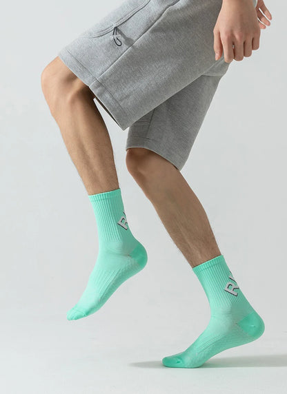Running Socks for Men & Women – Quick-Dry Middle Tube Crew Socks for Marathon, Cycling & Fitness Training