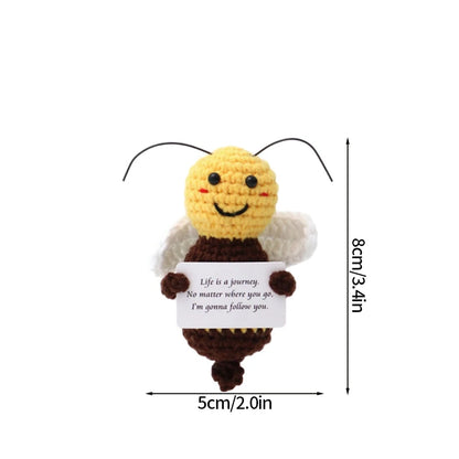 Poupée à énergie positive tissée à la main – Figurine en crochet de légumes et d'animaux avec carte de câlins, cadeau de festival fait à la main et artisanat de décoration intérieure créatif