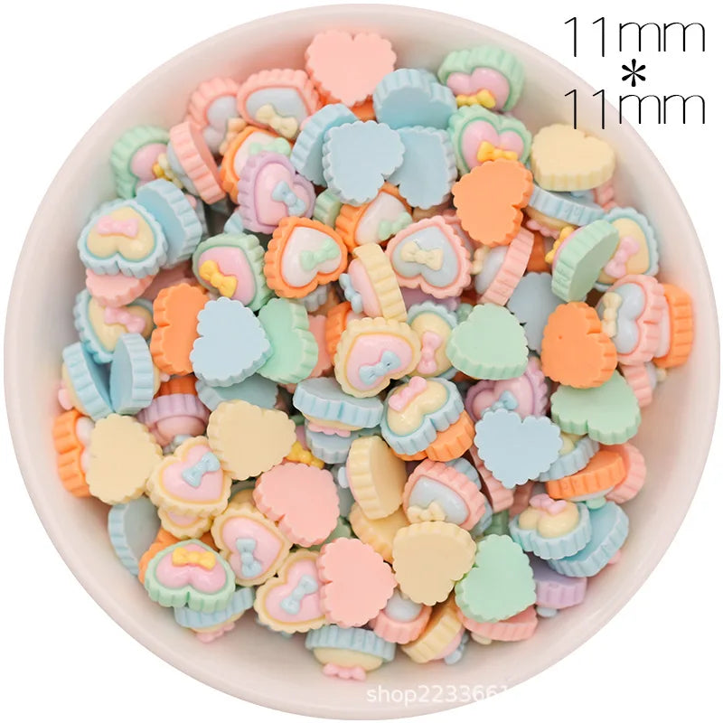 30/300pcs Mini Breloques en Résine Bonbon Fleur Amour – Mignons Accessoires de Bricolage pour Nail Art, Barrettes à Cheveux, Scrapbooking, Bijoux Faits Main et Projets Créatifs pour Enfants