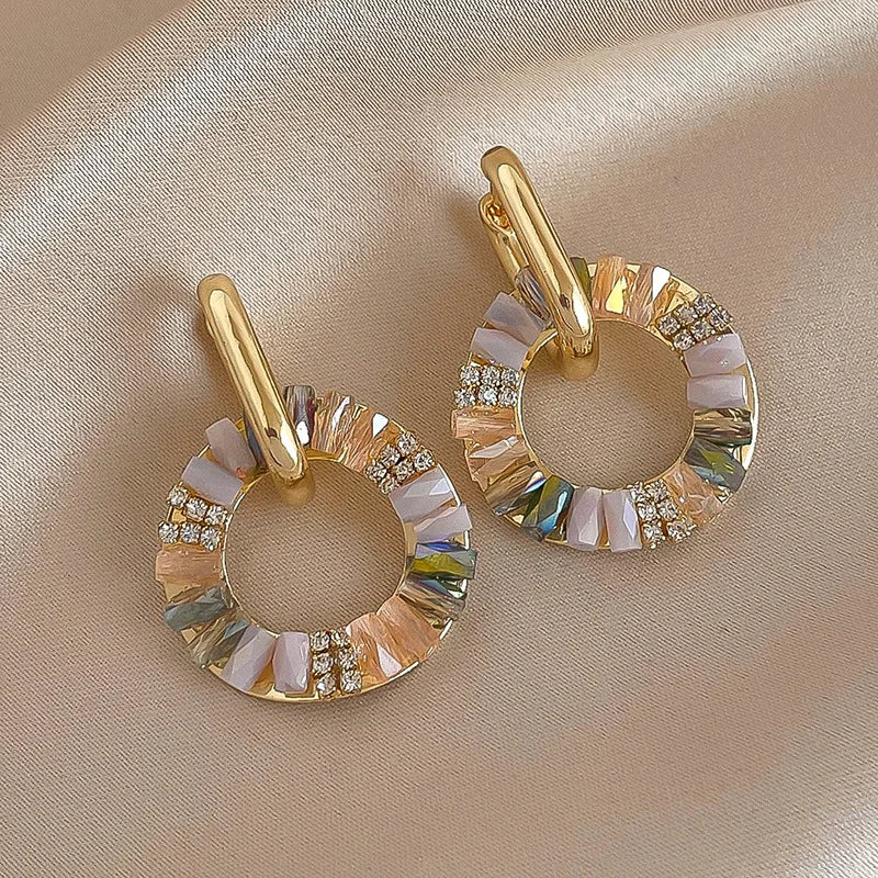 Retro Diamond Studded Ear Cuff – Geometric Hollow-Out Rectangular & Circular Design, Elegant Women's Statement Jewelry for Banquets