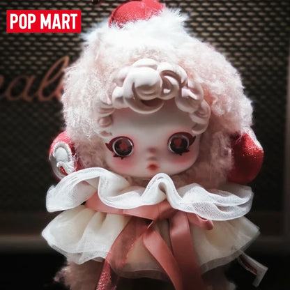 POP MART SKULLPANDA You Found Me! Pendentif Peluche Blind Box – Figurine de Collection en Vinyle, Cadeau Mignon d'Halloween et de Noël