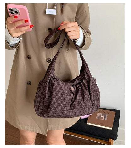 Bolso de hombro de nailon estilo coreano – Bolso tote sencillo a cuadros con cremallera y diseño de nube plisada con cordón ajustable, bandolera de moda para mujer, bolso de mano casual para el día a día