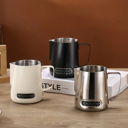 Jarra para espumar leche de café con indicador de temperatura - Jarra espumadora de leche de acero inoxidable con escala de medición para Latte Art y Espresso