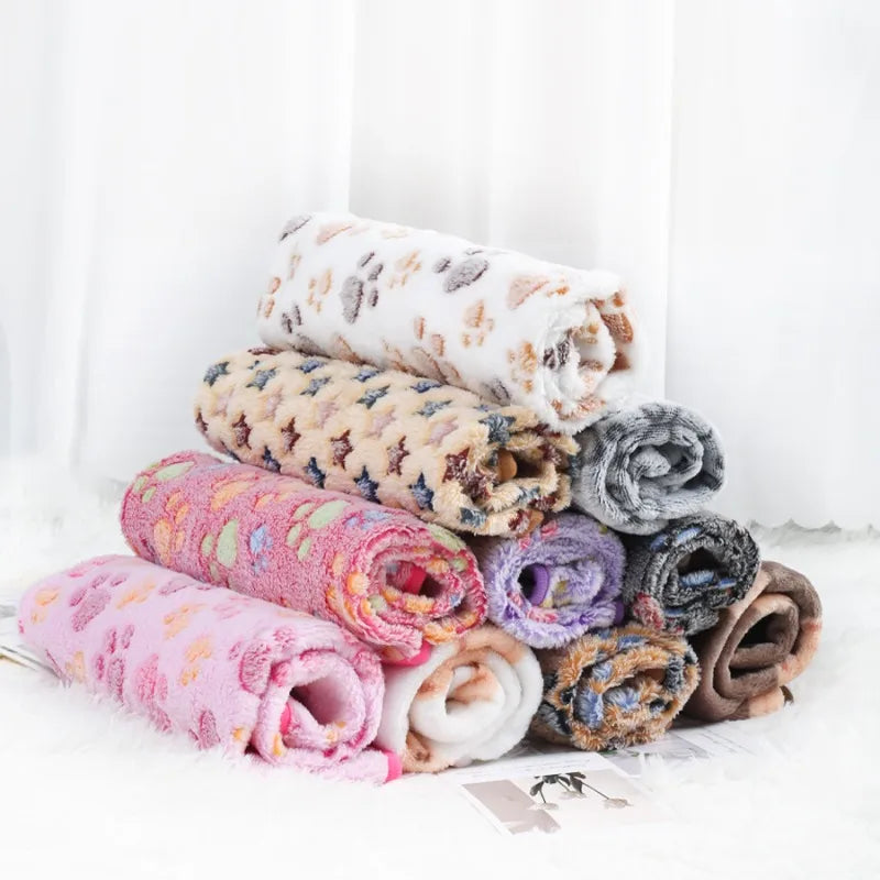 Soft Fluffy Pet Blanket – Warm Flannel Dog & Cat Sleeping Mat with Cute Paw Print Pattern, Cozy Comfortable Pet Bedding
