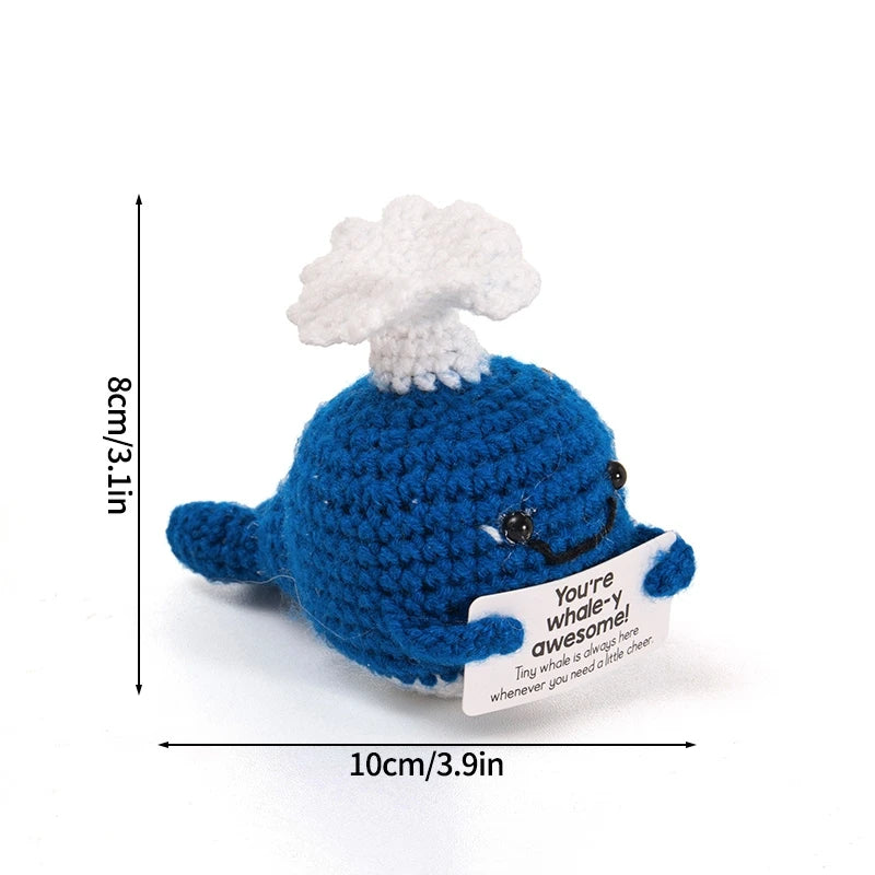Poupée à énergie positive tissée à la main – Figurine en crochet de légumes et d'animaux avec carte de câlins, cadeau de festival fait à la main et artisanat de décoration intérieure créatif