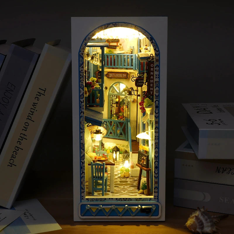 Kit de book nook à fabriquer soi-même – Maquette de maison de poupée miniature en bois à insérer dans une étagère pour adultes, loisirs créatifs et décoration d'intérieur