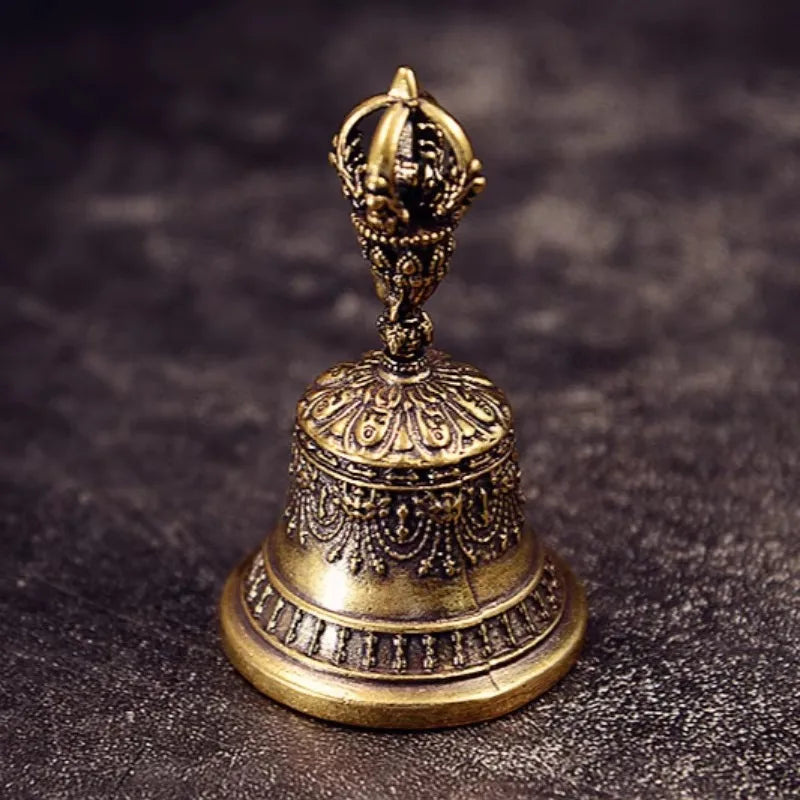 Llavero de Campana Tibetana de Latón – Amuleto de Bronce Hecho a Mano para Accesorios de Coche, Decoración del Hogar y Regalo Creativo
