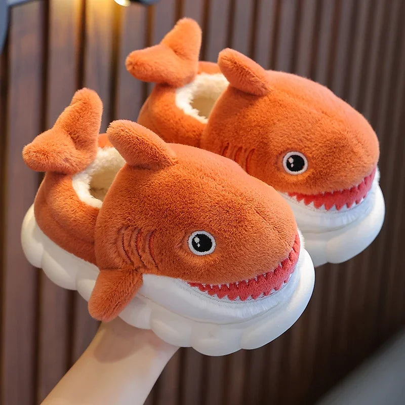 Pantuflas de peluche de tiburón de dibujos animados para niños, cálidas, antideslizantes, zapatos de casa de invierno para niños y niñas