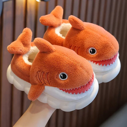 Pantuflas de peluche de tiburón de dibujos animados para niños, cálidas, antideslizantes, zapatos de casa de invierno para niños y niñas