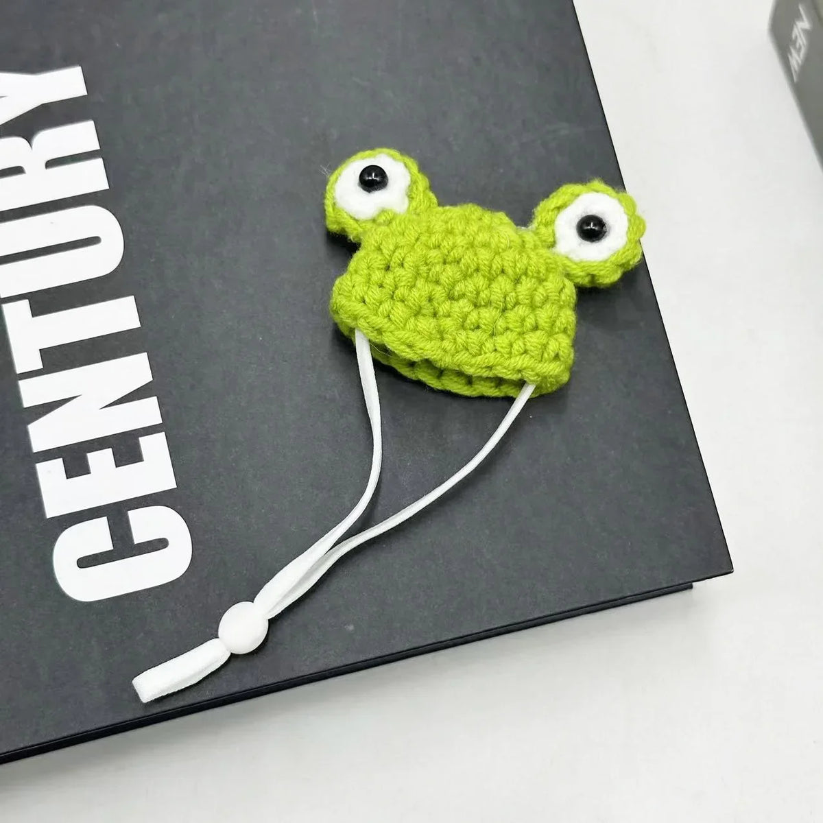 Handmade Knitted Small Pet Hat – Cute Frog, Parrot & Snake Designs with Adjustable Chin Strap for Hamsters and Other Small Animals