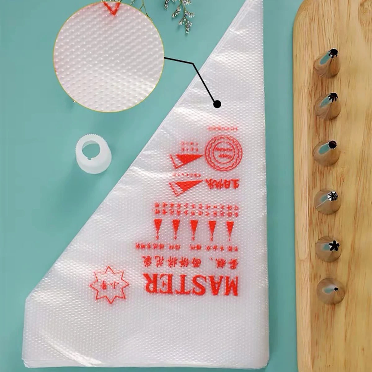 Sacs à Douille Jetables Épais (100 pièces) – Sacs de Glaçage pour la Décoration de Gâteaux, Manches à Crème Pâtissière, Fournitures de Pâtisserie pour Cupcakes, Desserts et Outils de Décoration