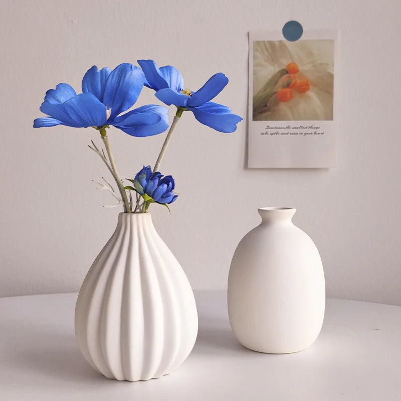Florero Nórdico de Cerámica Blanca – Jarrón Decorativo Moderno para Sala de Estar, Decoración del Hogar y Escritorio
