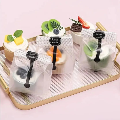 60 Bolsas de Galletas Esmeriladas con Lunares Negros – Bolsas de Embalaje de Regalo Rectangulares Autoadhesivas para Galletas, Dulces y Recuerdos de Fiesta