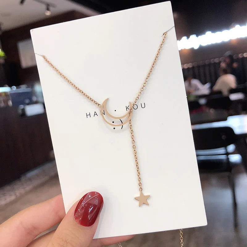 Gargantilla con colgante de luna y estrella dorada – Cadena minimalista de aleación con dije para mujer | Regalo de joyería de moda para fiesta