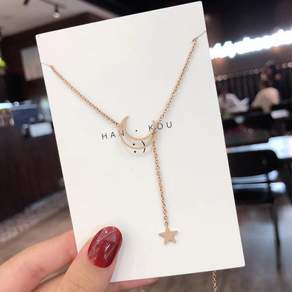 Gargantilla con colgante de luna y estrella dorada – Cadena minimalista de aleación con dije para mujer | Regalo de joyería de moda para fiesta