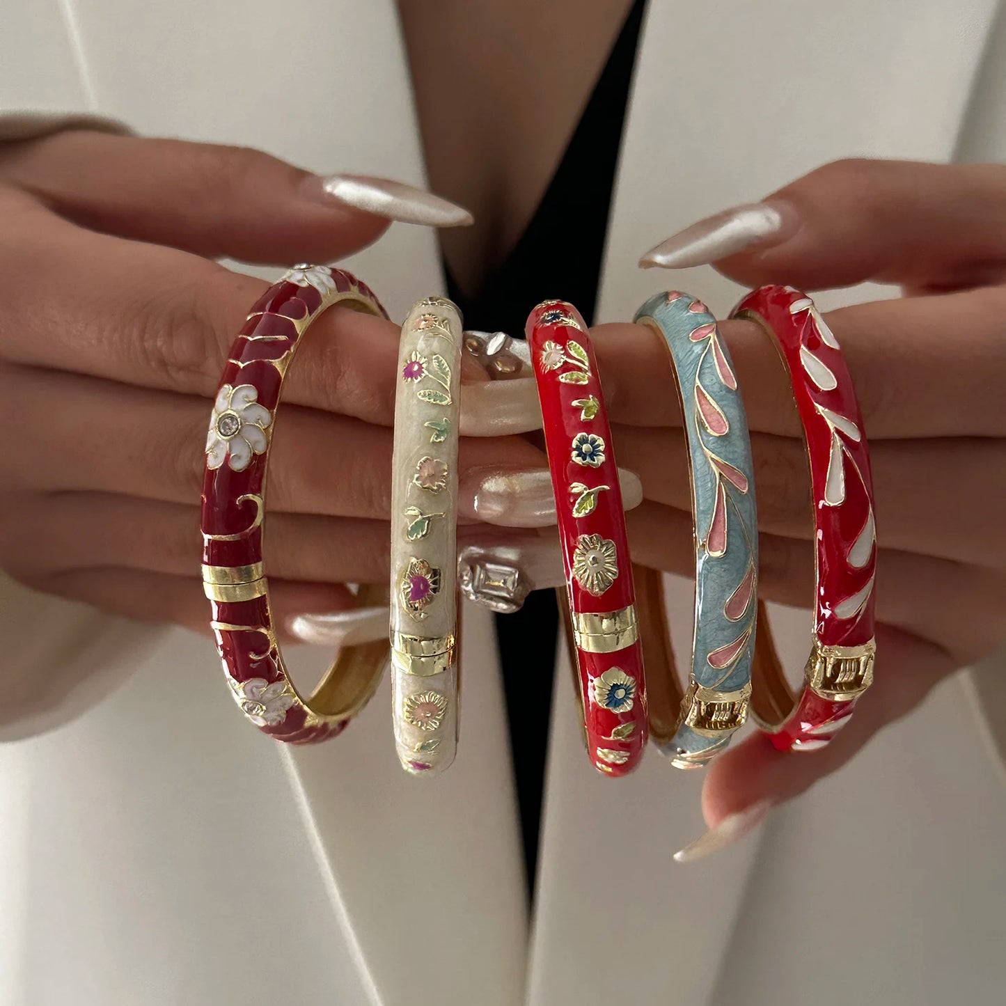Elegante pulsera de esmalte de flores con circonitas – Pulsera retro chapada en oro con ojo turco floral para mujer | Joyería de moda para fiesta