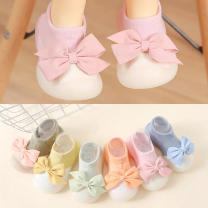 Zapatos y calcetines primeros pasos para bebés – Bonitas zapatillas de dibujos animados para bebés con suela de goma suave para niños y niñas