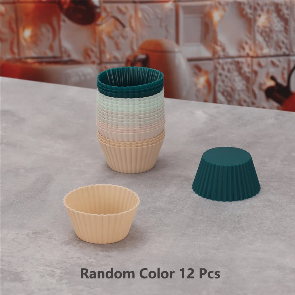 12PCS Reusable Silicone Cupcake Baking Cups – Non-Stick Muffin & Pancake Liners, Flexible Baking Molds in Assorted Random Colors