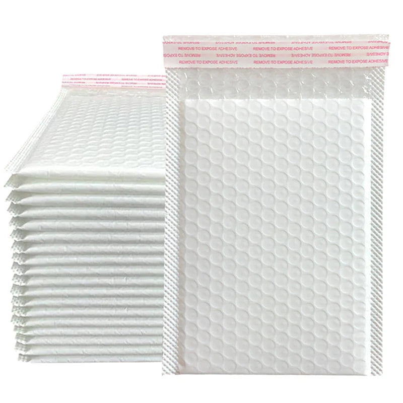 Lot de 50 enveloppes à bulles violettes – Enveloppes matelassées auto-adhésives pour un emballage, un envoi et des commandes e-commerce sécurisés
