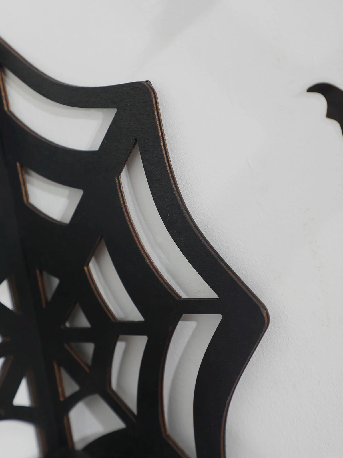 Spider Web Corner Floating Shelf, Gothic Wall-Mounted Crystal Display Shelf, Halloween Decoration, Kitchen and Home Wall Decor