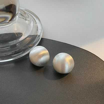 Women’s Charm Exaggerated Round Matte Stud Earrings Korean Fashion Party Temperament Jewelry