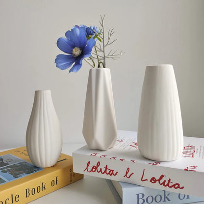 Florero Nórdico de Cerámica Blanca – Jarrón Decorativo Moderno para Sala de Estar, Decoración del Hogar y Escritorio