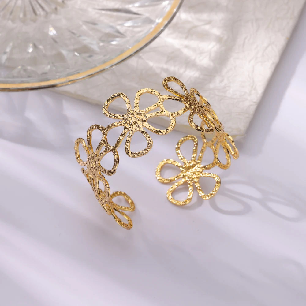 Stainless Steel Open Flower & Leaf Bangle Bracelet – Gold Geometric Cuff Bracelet for Women & Men | Minimalist Fashion Jewelry