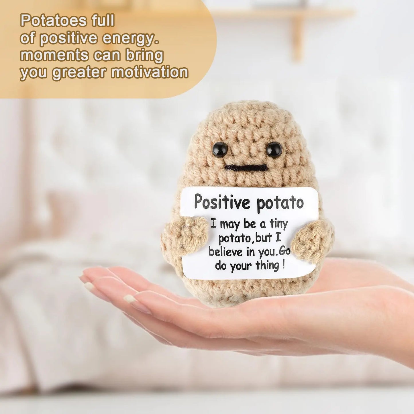 Peluche Pomme de terre Énergie positive – Décoration de chambre tricotée à la main en laine avec carte d'inspiration, cadeau de Noël mignon et amusant et ornement de bureau