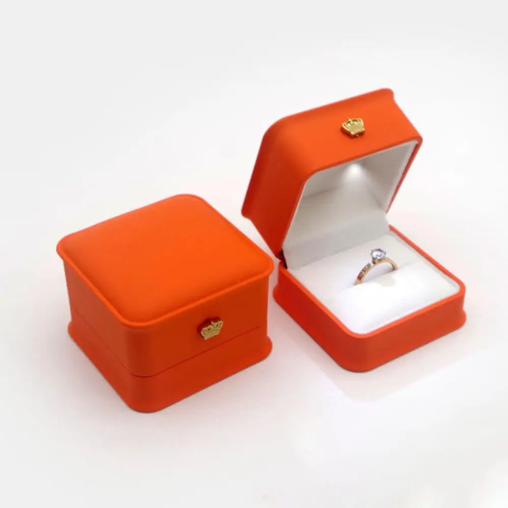 LED Velvet Jewelry Gift Box for Rings, Necklaces & Pendants – Luxury Lighted Proposal, Engagement & Wedding Display Case