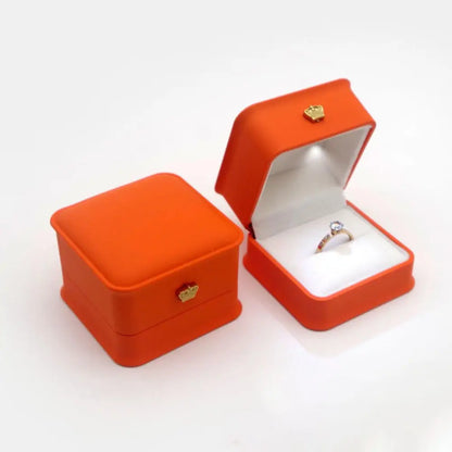 LED Velvet Jewelry Gift Box for Rings, Necklaces & Pendants – Luxury Lighted Proposal, Engagement & Wedding Display Case
