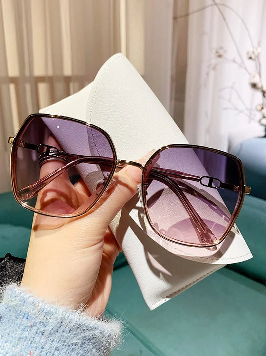Women's Polarized Sunglasses – Oversized Retro Square Frames with UV400 Protection & Gradient Lenses, Stylish Fashion Eyewear