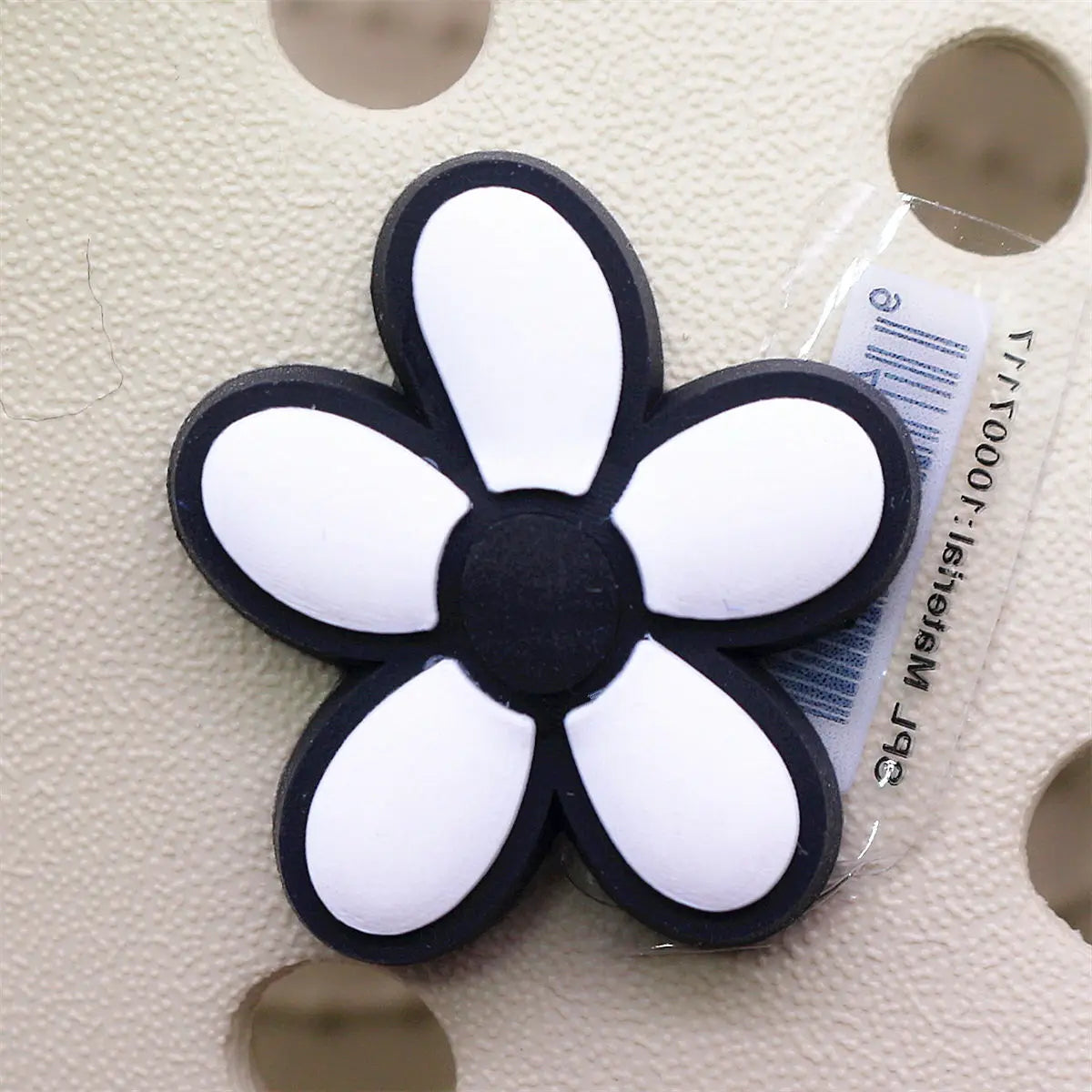1PC Black & White PVC Shoe Charms – Skull, Ghost & Taichi Shoe Decorations, Shoe Buckle Accessories for Customization & Gifts
