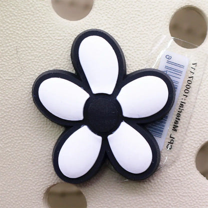 1PC Black & White PVC Shoe Charms – Skull, Ghost & Taichi Shoe Decorations, Shoe Buckle Accessories for Customization & Gifts