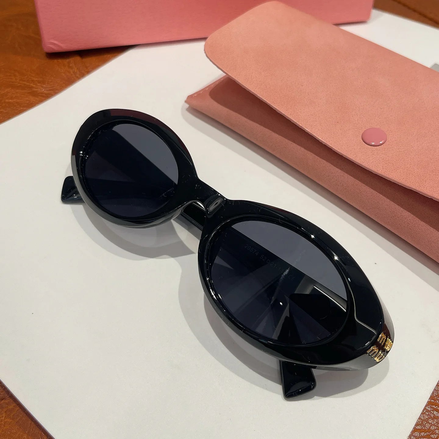 Oversized Square Shield Sunglasses – Unisex Windproof Fashion Eyewear for Women & Men, Wide Oval-Style Frames with UV400 Protection